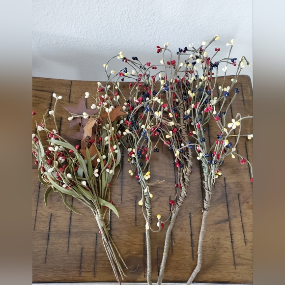 Other - Americana Pip Berry Pics ,4 Total